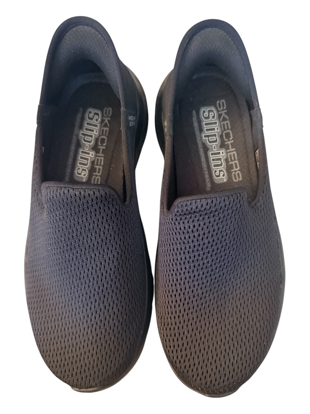 Skechers slip in Sneakers black like new activewear daily minimalist athleisure